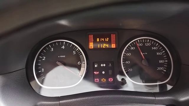 Дастер дизель завис датчик топлива