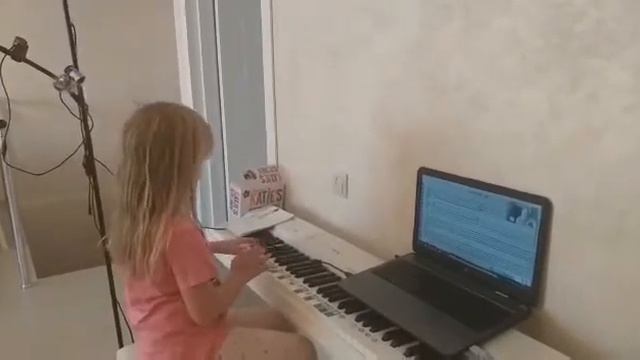 SOFT MOZART Winter Recital 2019-2020 Eva (6). Упражнение "Арпеджио" Ре мажор и ре минор. смотреть онлайн