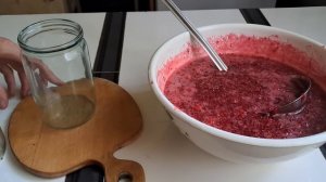 Заготавливаем малину на зиму. Малина в собственном соку. Просто и очень вкусно.