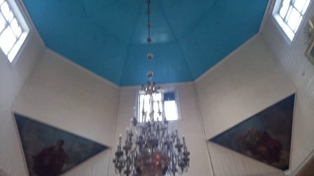 Деревянная церковь на... гранитном фундаменте! Питер, район Коломяги смотреть онлайн