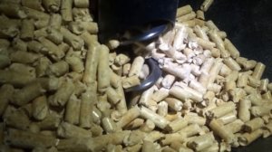 Работа шнека с пеллетами