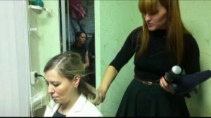 Использование круглой щетки для укладки волос