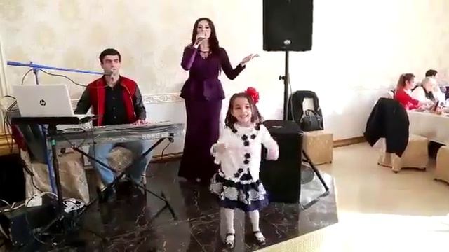 Марина Азизова - Люблю я лишь тебя посмотри же на меня смотреть онлайн