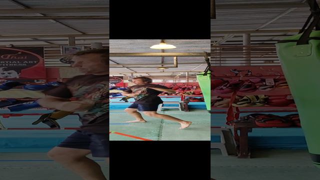 В кафе можно постучать и по мешку