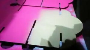 Окрашивание семислойного картона водорастворимой краской.