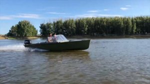 Лодка Астраханская Raskat 53 DC верфь RiverBoat