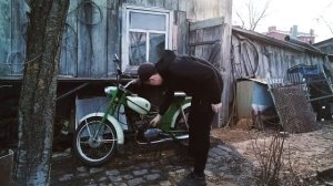 КАК ДОЛЖЕН ЗАВОДИТЬСЯ И РАБОТАТЬ МОПЕД РИГА 12 + примерные настройки и небольшой рассказ о мопеде!