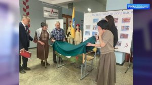 В Бага-Чоносовской школе, Целинного района  открыли Парту Героя