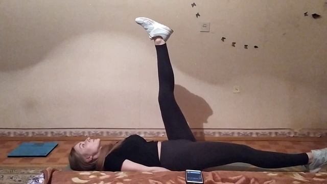 ТРЕНИРОВКА ДЛЯ ПЛОСКОГО ЖИВОТА ДОМА. ВСЕГО 10 МИНУТ! (БУДЕТ ЖЕЧЬ) смотреть онлайн