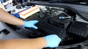 Audi Q3 2.0 TDI Air filter replacement. Why you should replace your air filter. MPG improvement!