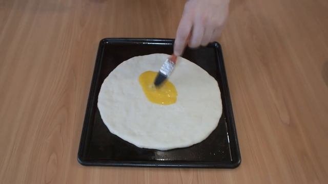 Пицца с луком и колбасой/Pizza With Onions And Sausage