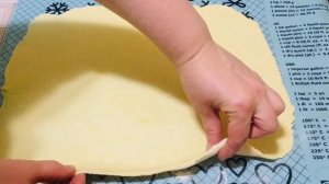Беру пачку творога, одно яйцо и пеку вкуснейшие БЕЗДРОЖЖЕВЫЕ СЛОЁНЫЕ БУЛОЧКИ на творожном тесте!