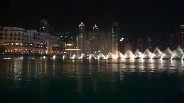 Поющий Фонтан Дубай The Dubai fountain New Year HD смотреть онлайн