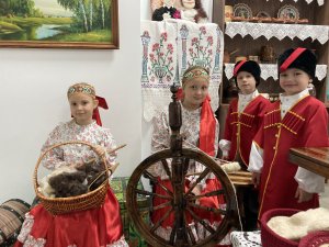 Прялка и веретено