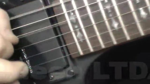 GUITARRA SCHECTER REVENGER SATIN BLACK / QUEEN INSTRUMENTOS MUSICALES смотреть онлайн