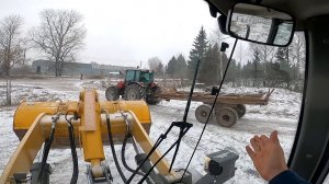 Загрузка и транспортировка рулонов соломы на новых тракторах!