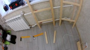 Напольная вешалка на колесиках своими руками