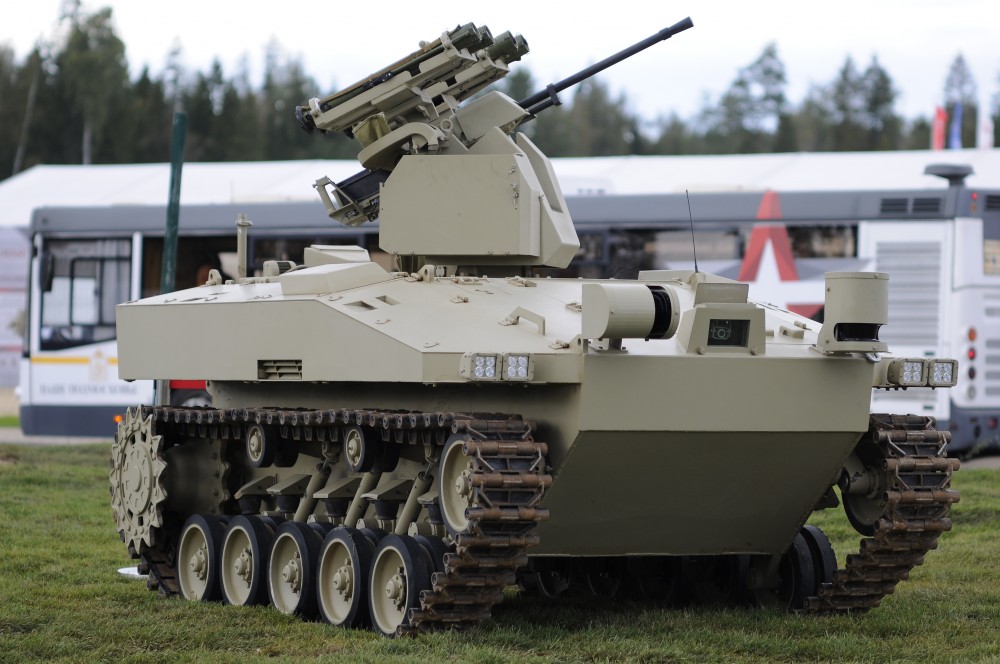 Боевой российский робота УРАН-9. Век новых технологий боевых робот. Сталь, технологии и ИИ