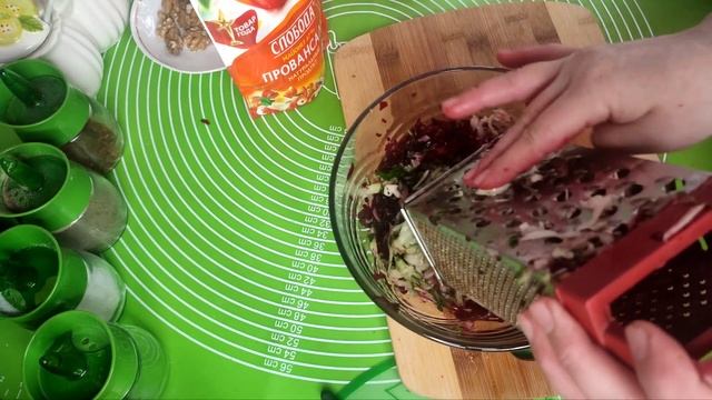 Салат с Свёклой!!! Очень полезный, очешешает организм! смотреть онлайн