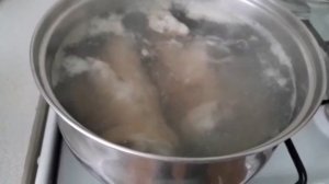 Вкусный  прозрачный холодец из свиных  ножек  с мясом без желатина.