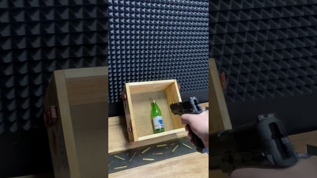 Разобьёт ли страйкбольный пистолет бутылку