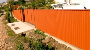 Забор из профнастила и откатные ворота итог .