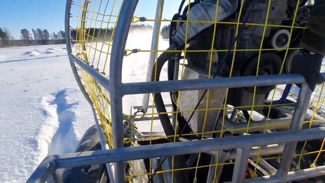 Один день из жизни тестовой аэролодки / Аэролодка по глубокому снегу смотреть онлайн