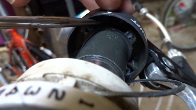 Fixing SRAM Grip Shift Shifter That Won't Click/Stay In Gear смотреть онлайн