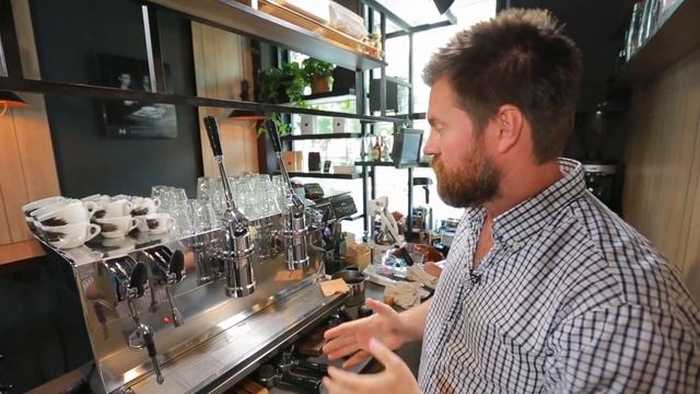 Як Приготувати Каву з Апельсином Та Гранатом або Flat Red | Цікава Кава смотреть онлайн