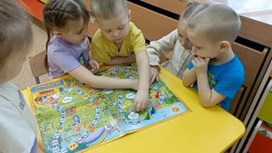 Видеовизитка воспитателя Масленниковой А.Л. детский сад "Ромашка", СП МАОУ Шишкинская СОШ