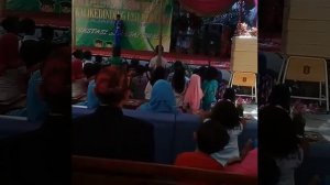 Nizar ryan membawa pedang