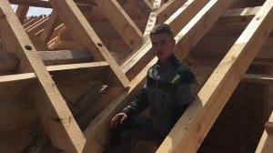 Крыша дома из бревна. Крыша на сруб. Строительство домов из бревна