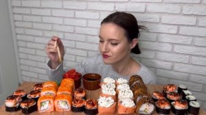МУКБАНГ РОЛЛЫ ЗАПЕЧЕННЫЕ ГОРЯЧИЕ ФИЛАДЕЛЬФИЯ СУШИ MUKBANG ROLLS PHILADELPHIA SUSHI
