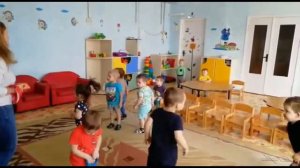 Игра "Зайчики и лисичка"