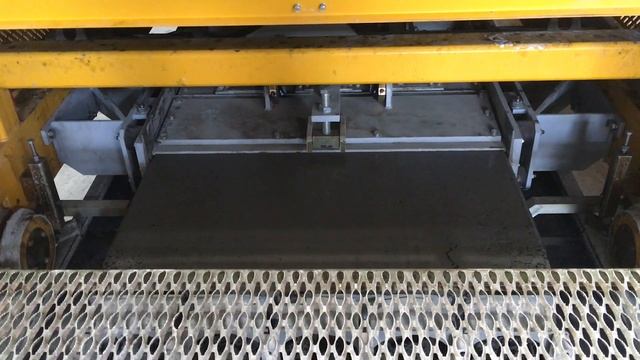 Экструдер Нордимпьянти. Производство пустотной плиты 1100 мм на стендах 1500 смотреть онлайн