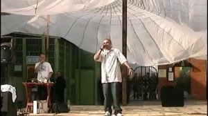 БАСТА выступает на зоне