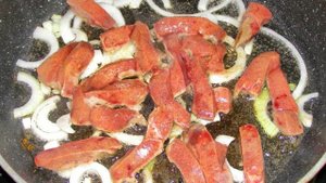 Печень в кефире с дижонской горчицей на сковороде