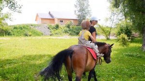 Катаемся верхом на коне