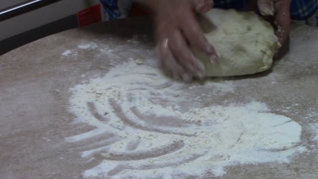 Как я пекла творожники.mp4 смотреть онлайн