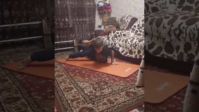 Комплекс упражнений для прокачки мышц.