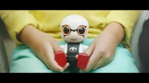 Общительный робот-помощник Toyota Kirobo Mini 