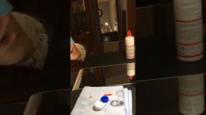 Как надевать ночные линзы с юмором?
