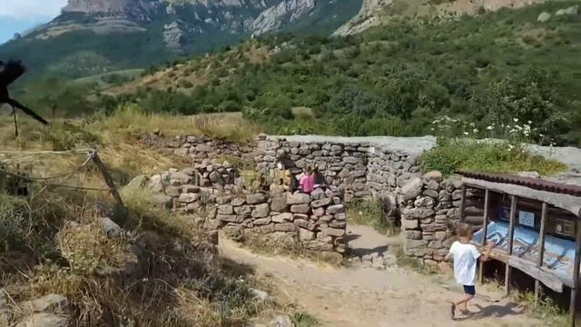 КРЫМ 2020. КРЕПОСТЬ-ЗАМОК ФУНА В ДОЛИНЕ ДЕМЕРДЖИ. ДОЛИНА ПРИВИДЕНИЙ. ОТДЫХ В КРЫМУ 2020