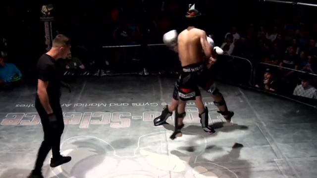 JUNIOR K1 BOUT - CALLUM WALKER VS HARIS MOHAMMED - RISK FIGHT NIGHT 5 смотреть онлайн