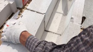 КЛАДКА ГАЗОБЕТОНА БЕЗ УТЕПЛИТЕЛЯ !!! Выбираем какой БЛОК класть!