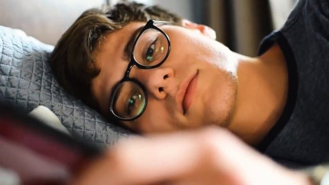Blake Mitchell Se Queja Ya Que Su Trabajo No Le Permite Tener Relaciones Serias