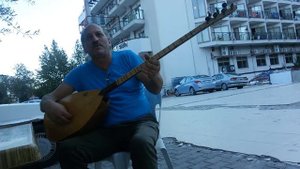 Саз - семиструнная балалайка