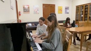 М.Шмитц «Старая карусель в Париже» исп. Бучнева Саша, Кривачева Маша и Епимахова Лада