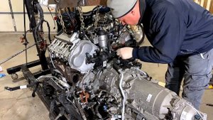 AUDI A8 D4 engine 4.2 CDRA timing chain replacement time lapse (part1)Замена цепей ГРМ на Ауди А8 1