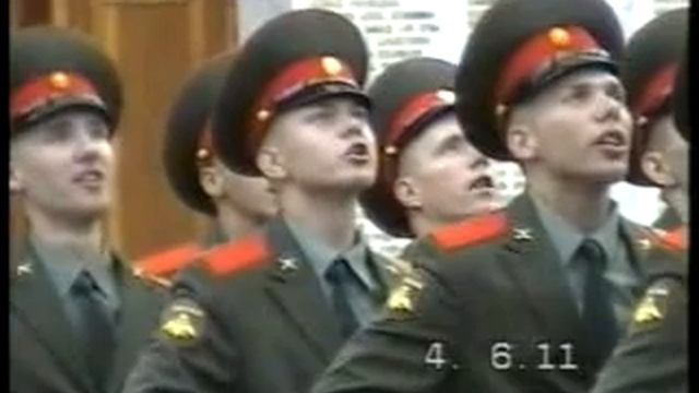 Гимн Р.Ф. и вынос знамени полка.